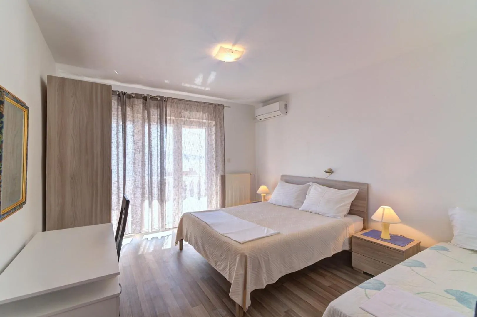 Jelka Nv 1 - Apartment 6 Pax With Two Terraces, Sea View, Parking, Grill Novi Vinodolski