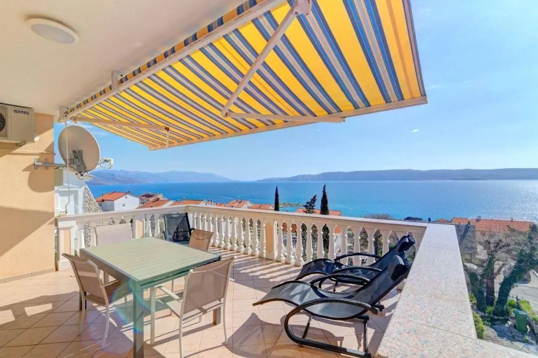 Jelka Nv 1 - Apartment 6 Pax With Two Terraces, Sea View, Parking, Grill Novi Vinodolski