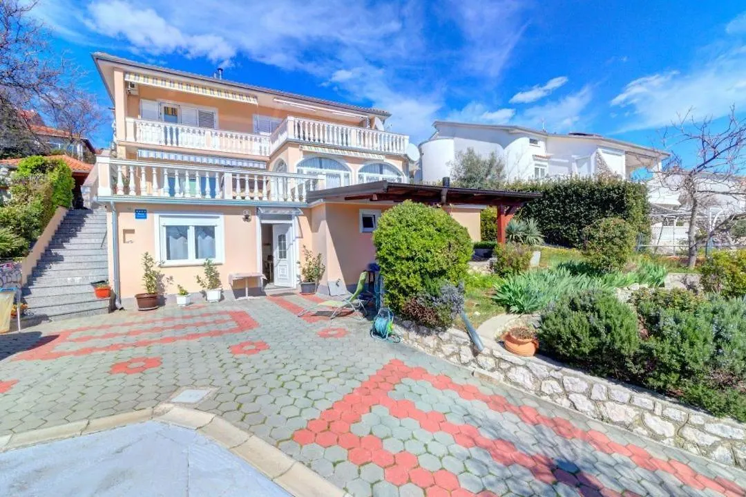 Jelka Nv 1 - Apartment 6 Pax With Two Terraces, Sea View, Parking, Grill Novi Vinodolski